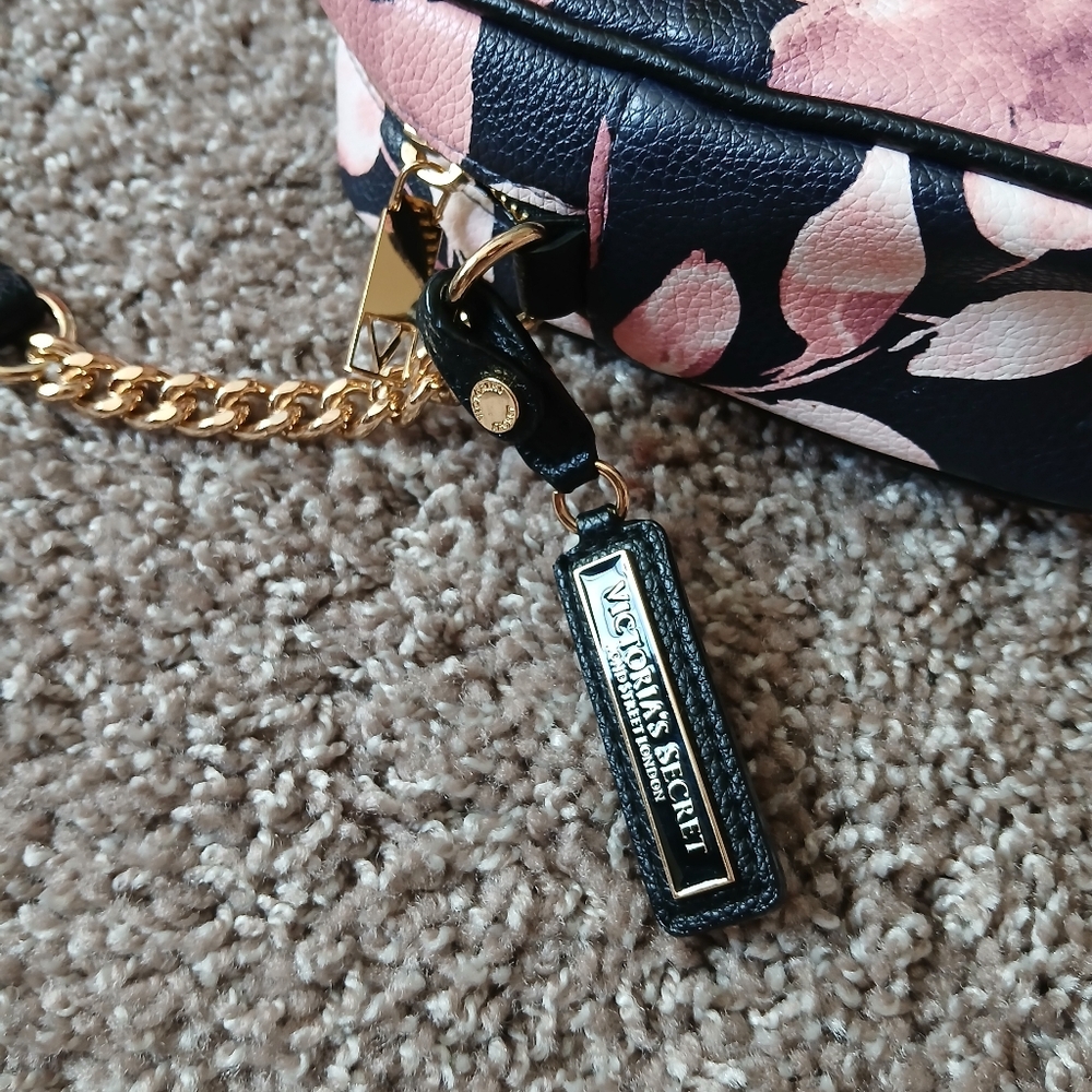 Victoria’s Secret Black & Pink Floral Crossbody Bag with Gold V Logo - Picture 5 of 10